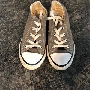 Grey converse